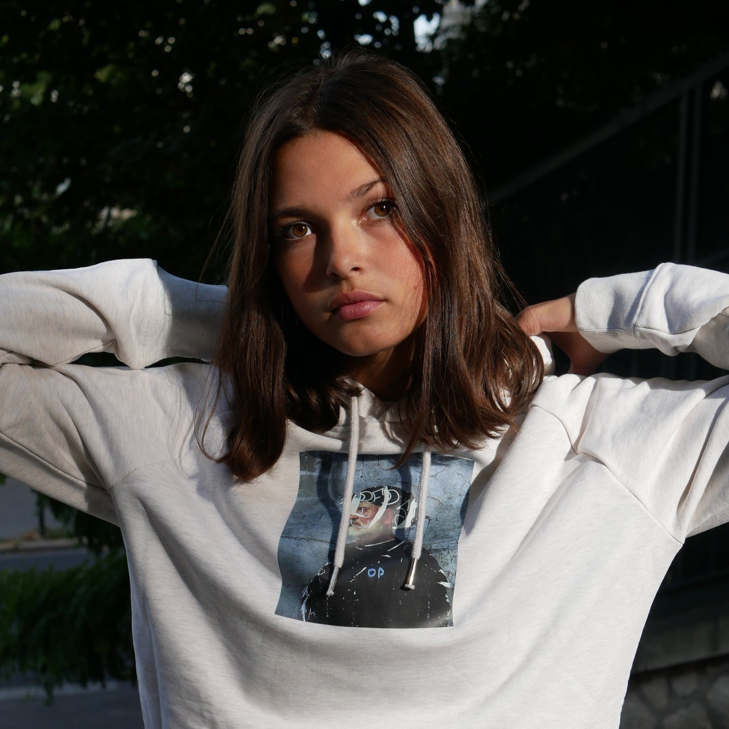 Hoodie Sacerdote - White - Ombre Parisienne