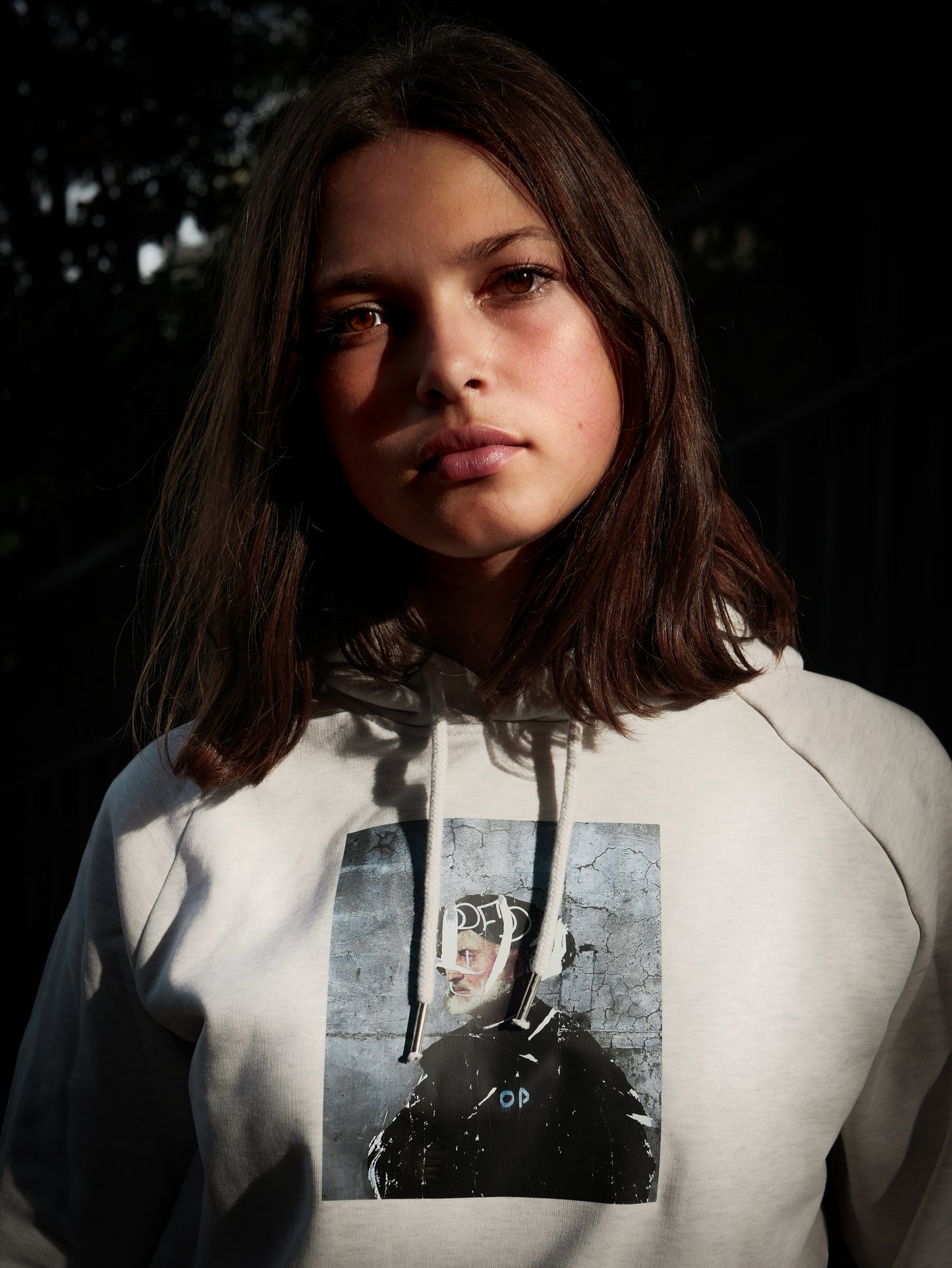 Hoodie Sacerdote - White - Ombre Parisienne