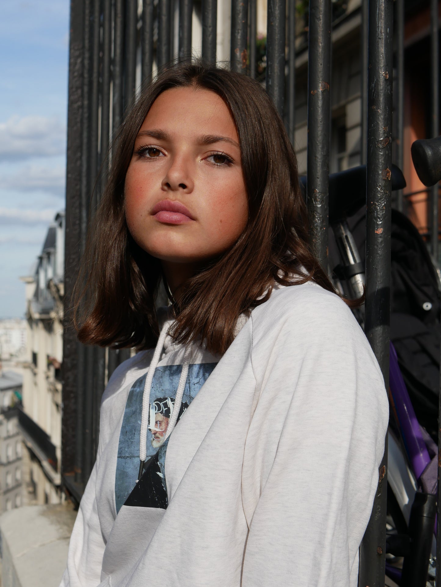Hoodie Sacerdote - White - Ombre Parisienne