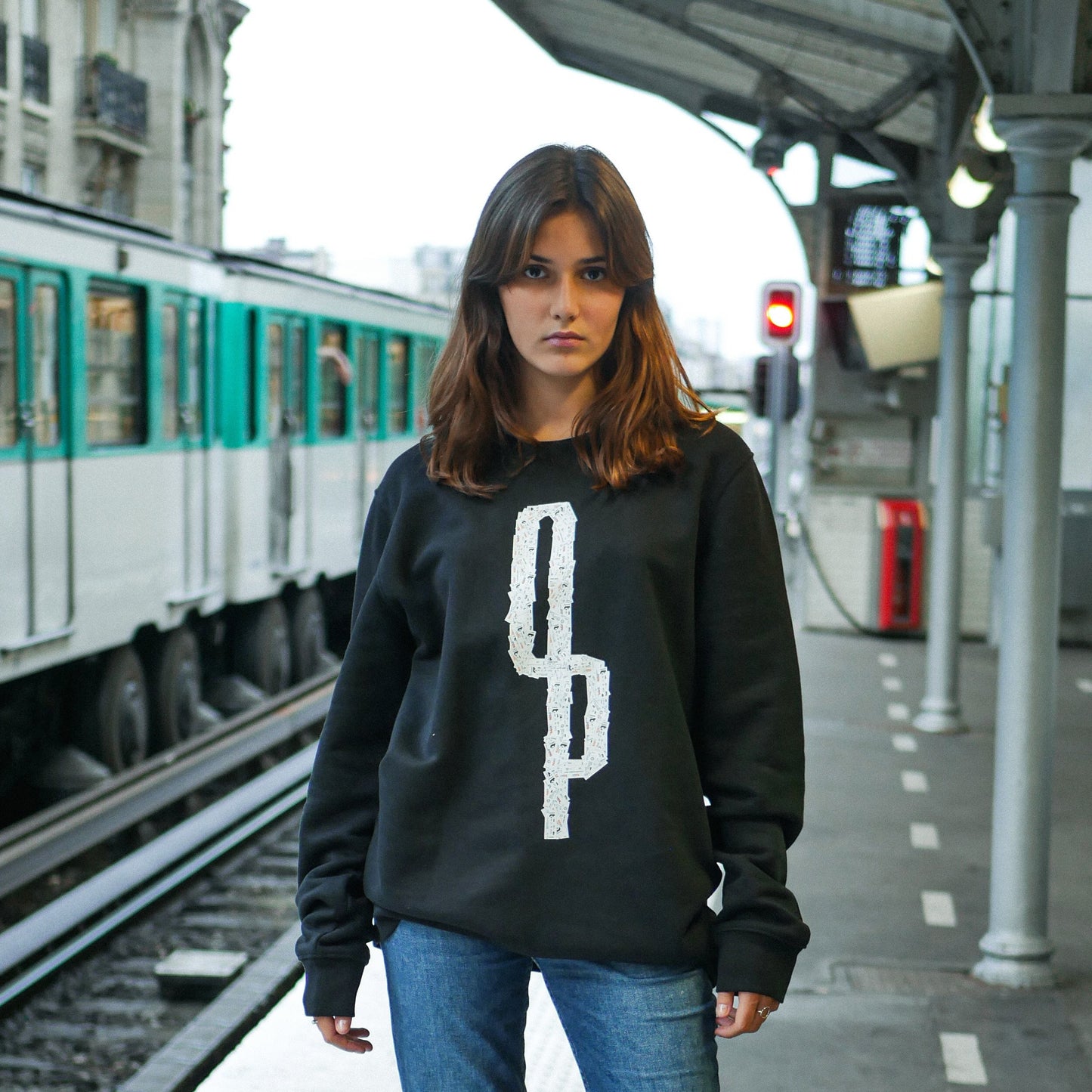 Crewneck Metropolitana - Black - Ombre Parisienne