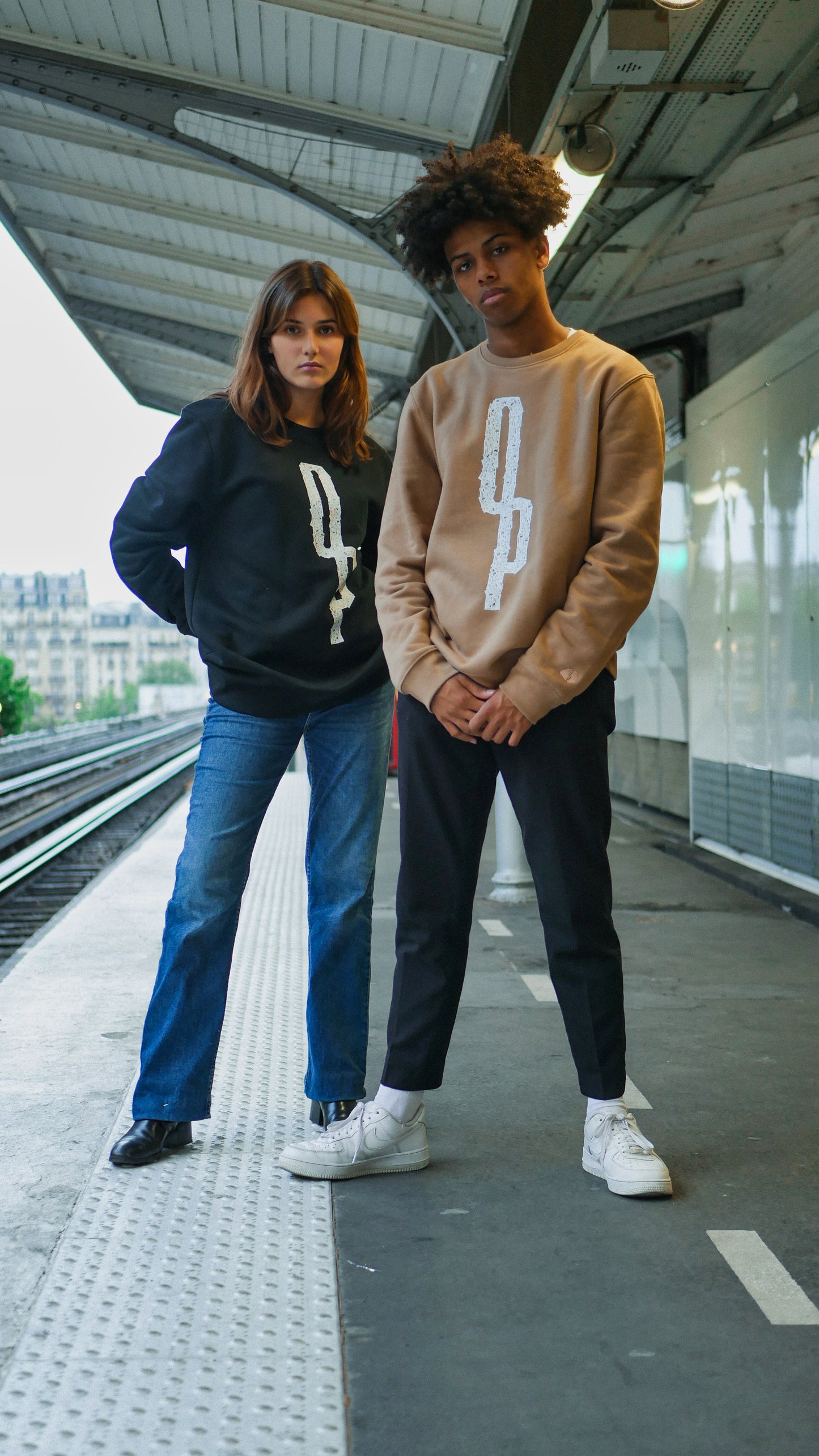 Crewneck Metropolitana - Black - Ombre Parisienne